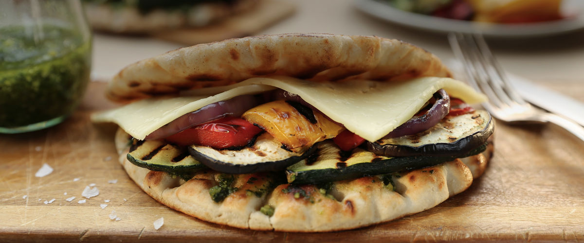 Video of grilled vegetables in flatbread